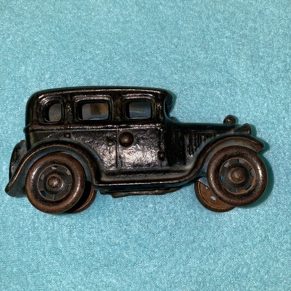 A C WILLIAMS Cast iron antique vintage sedan car - Picture 2 of 8